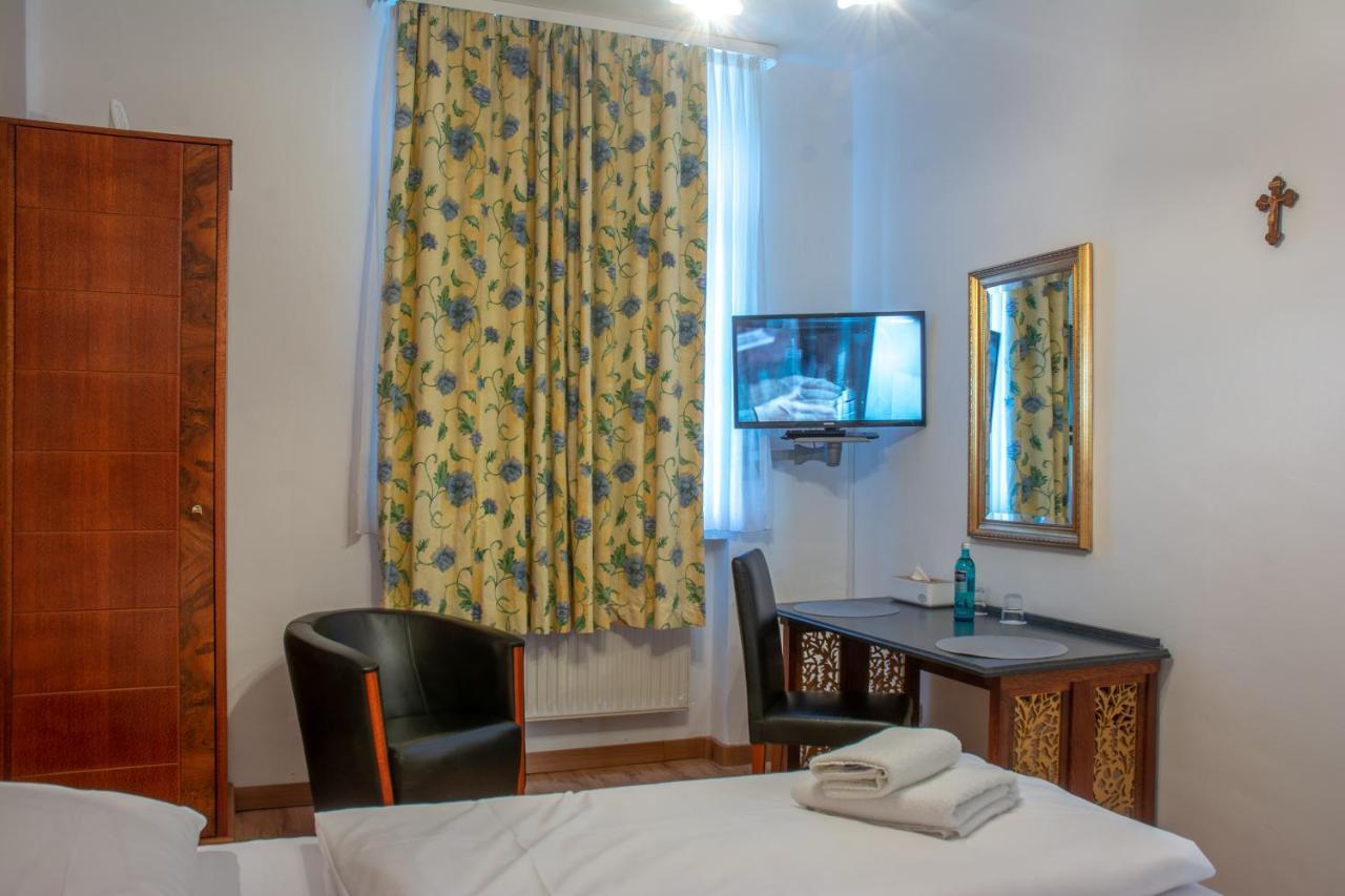 Hotel Klosterturm Хильдесхайм Экстерьер фото