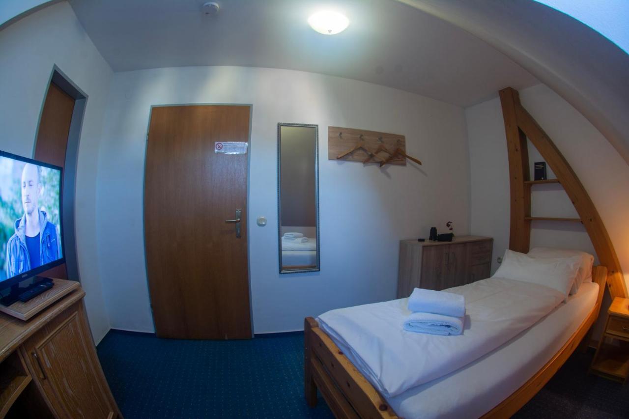 Hotel Klosterturm Хильдесхайм Экстерьер фото