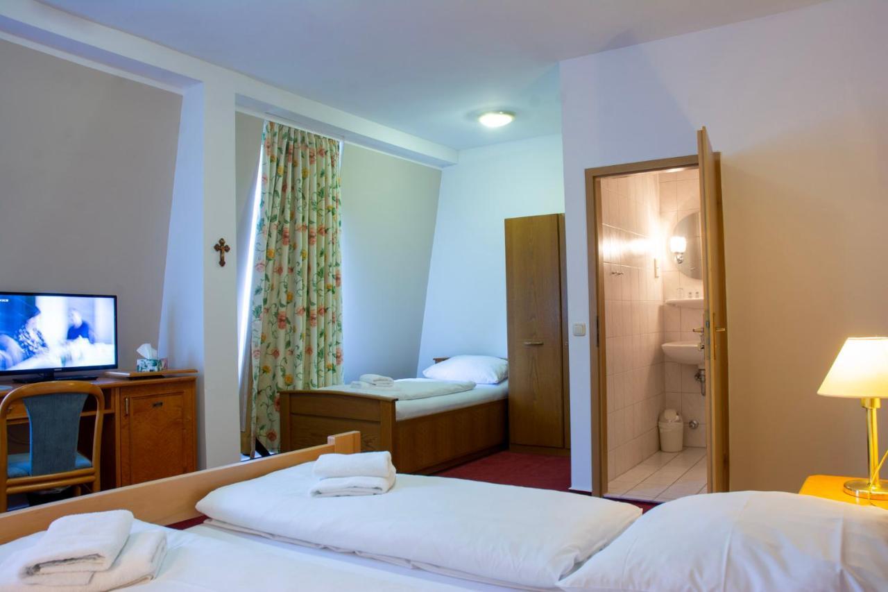 Hotel Klosterturm Хильдесхайм Экстерьер фото