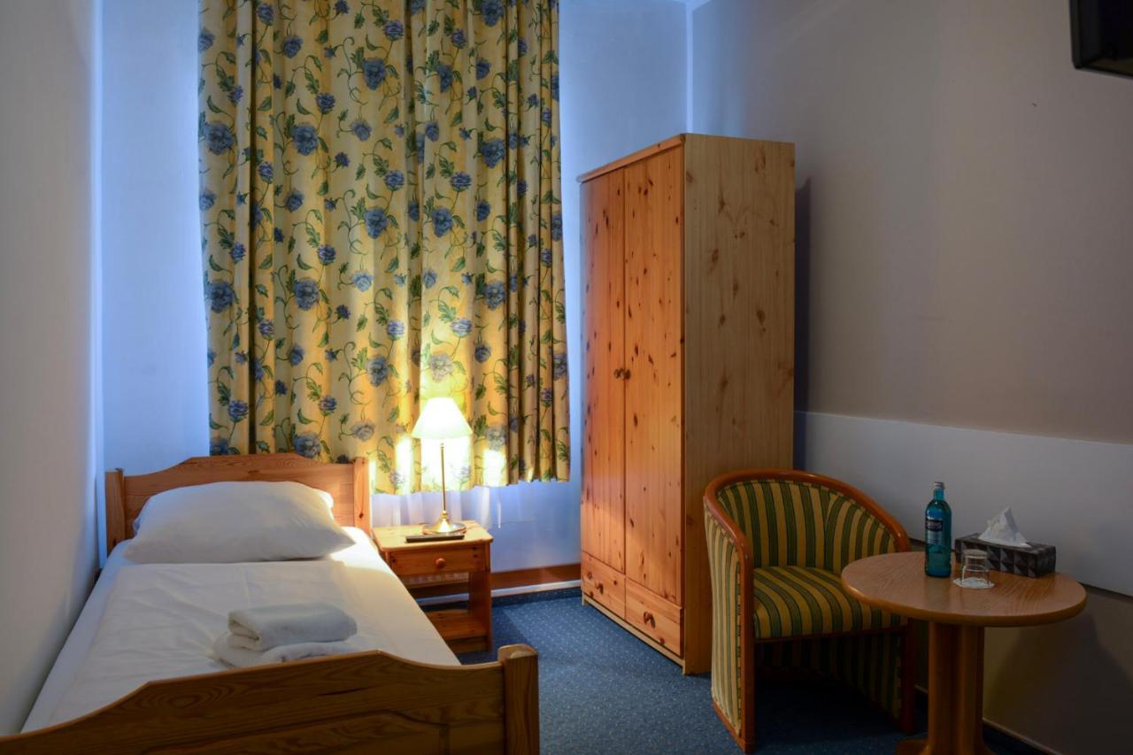 Hotel Klosterturm Хильдесхайм Экстерьер фото