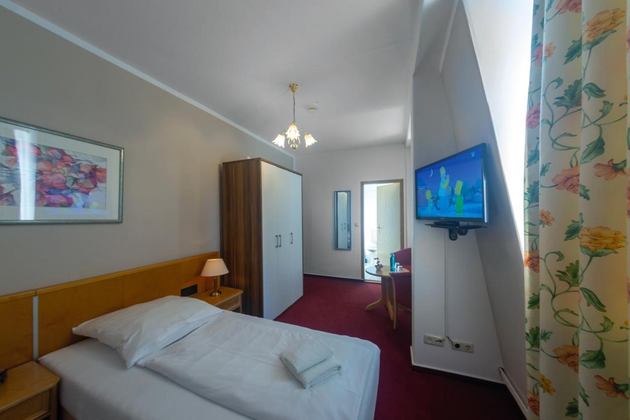 Hotel Klosterturm Хильдесхайм Экстерьер фото